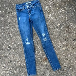 711 Skinny Levi’s size 25